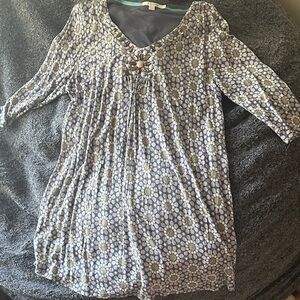 Boden Floral V-Neck Tunic - Blue and White